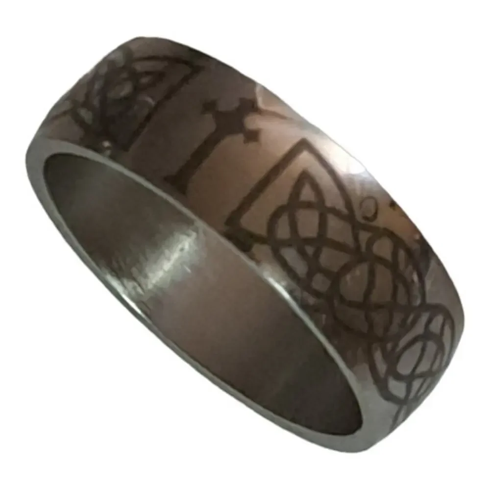 Stainless steel cross with Celtic design‎ band size 12